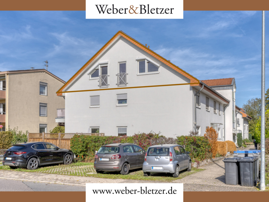Großzügige 3,5 Zimmer-Dachgeschosswohnung mit EBK, Westbalkon und zwei TG-Stellplätzen!, 69493 Hirschberg an der Bergstraße, Dachgeschosswohnung