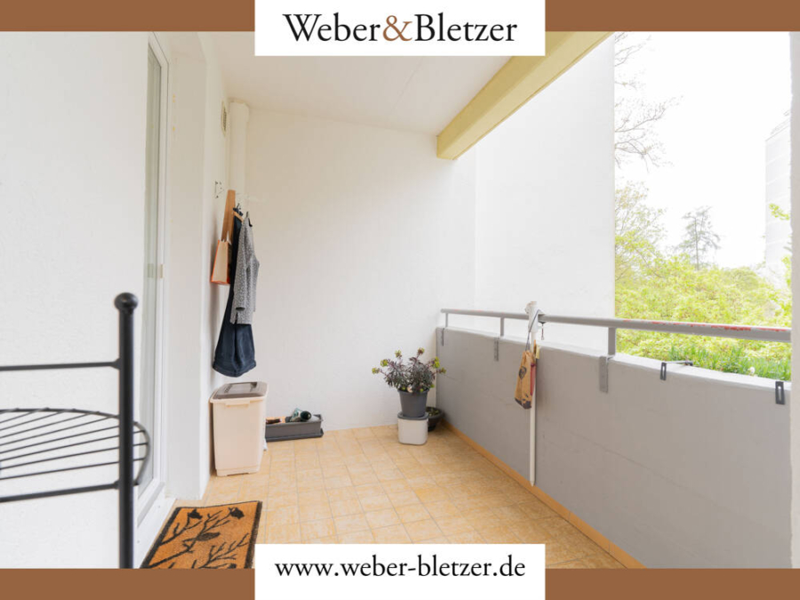 Sehr gepflegte 3-Zimmerwohnung mit überdachter Loggia & Garage!, 69126 Heidelberg / Boxberg, Etagenwohnung