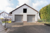 Charmantes, freistehendes 2-Familienhaus mit großem Garten und Garage in Bad Schönborn - Garage