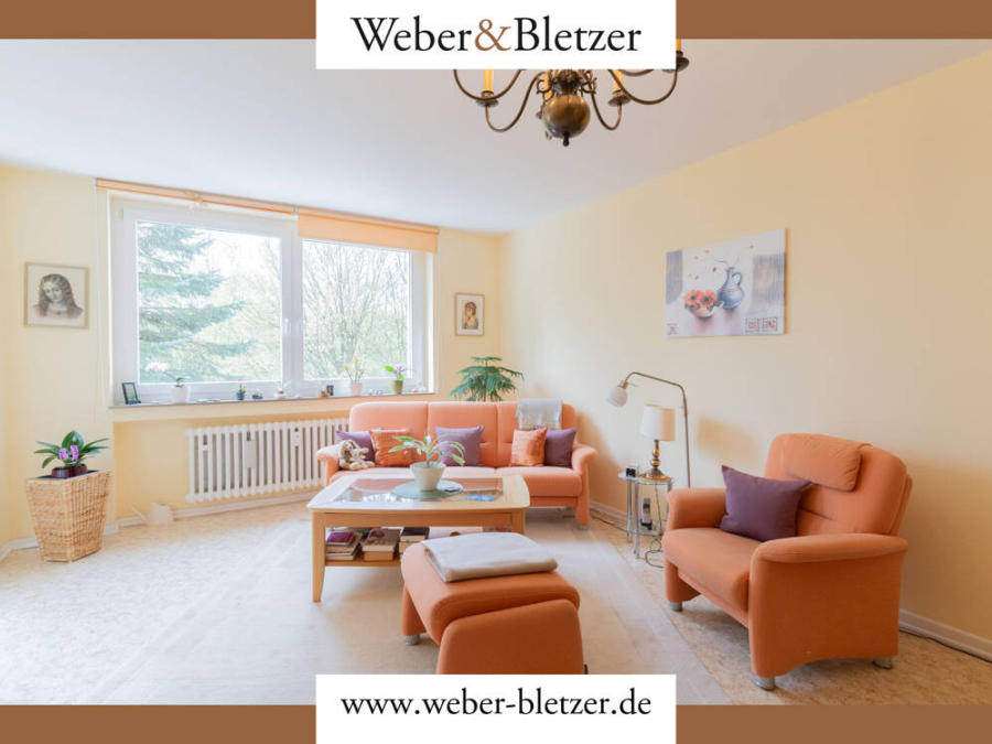 Charmante und sehr gepflegte 3-Zimmerwohnung mit überdachter Loggia und Garage!, 69126 Heidelberg / Boxberg, Etagenwohnung