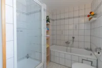 A7308196